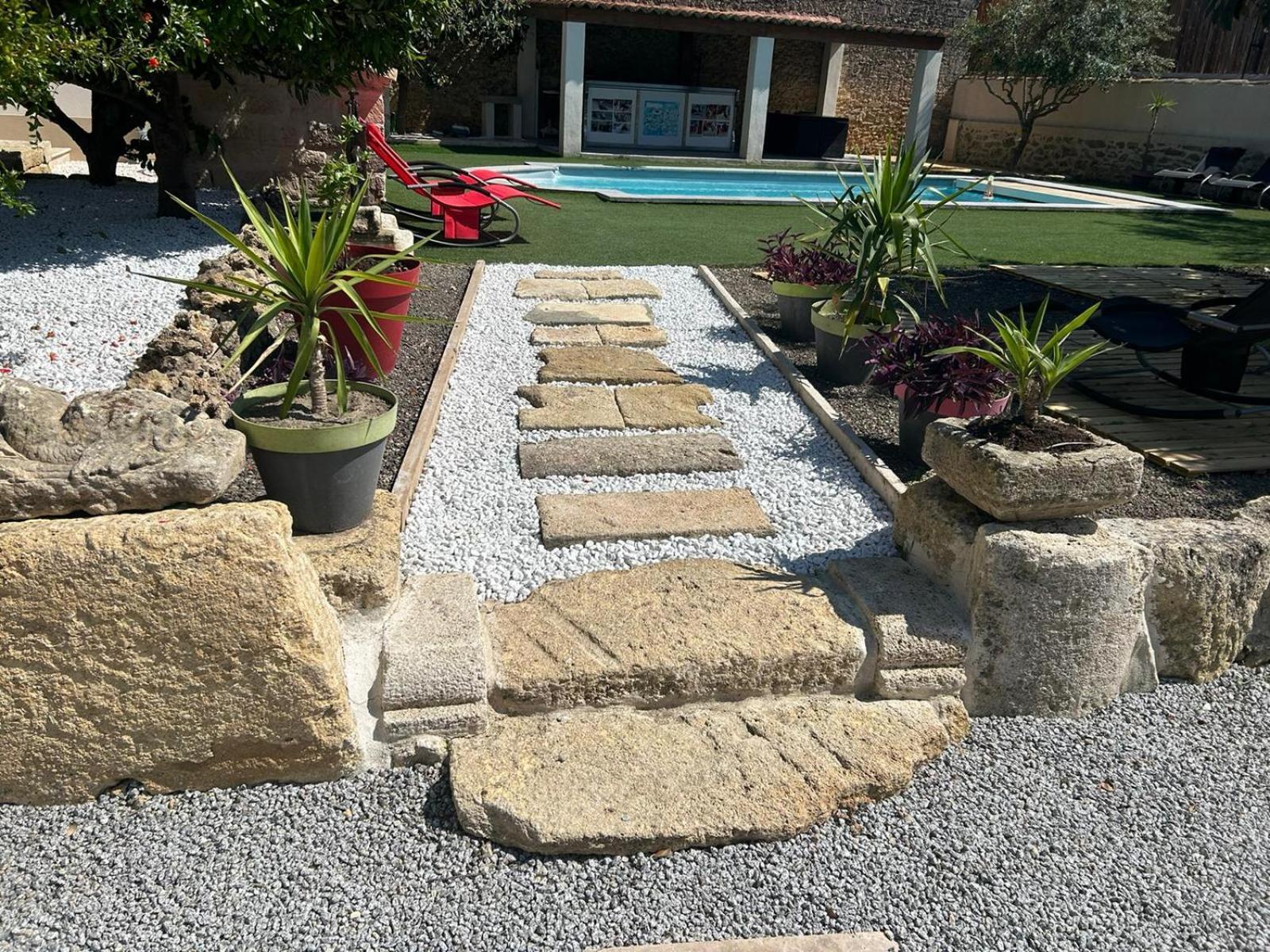 Bed and Breakfast Les Marronniers Laverune Екстер'єр фото