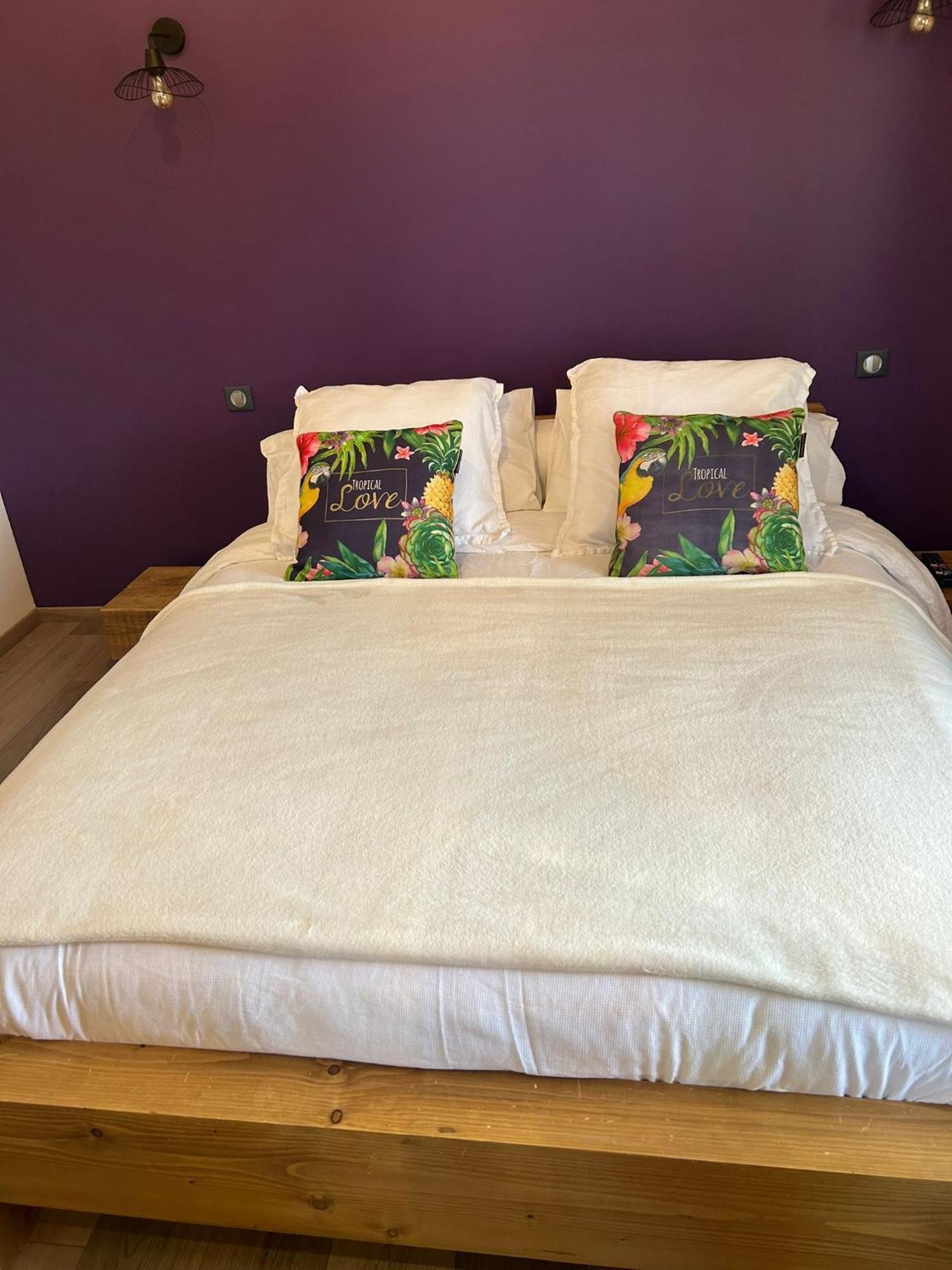 Bed and Breakfast Les Marronniers Laverune Екстер'єр фото
