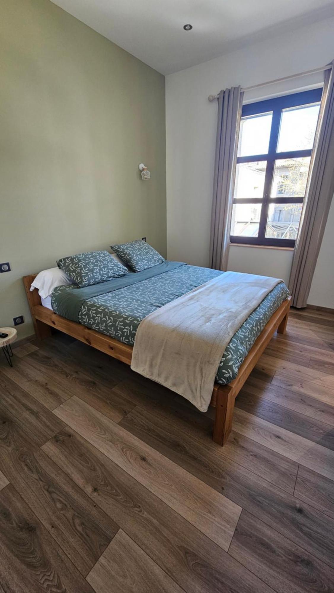 Bed and Breakfast Les Marronniers Laverune Екстер'єр фото