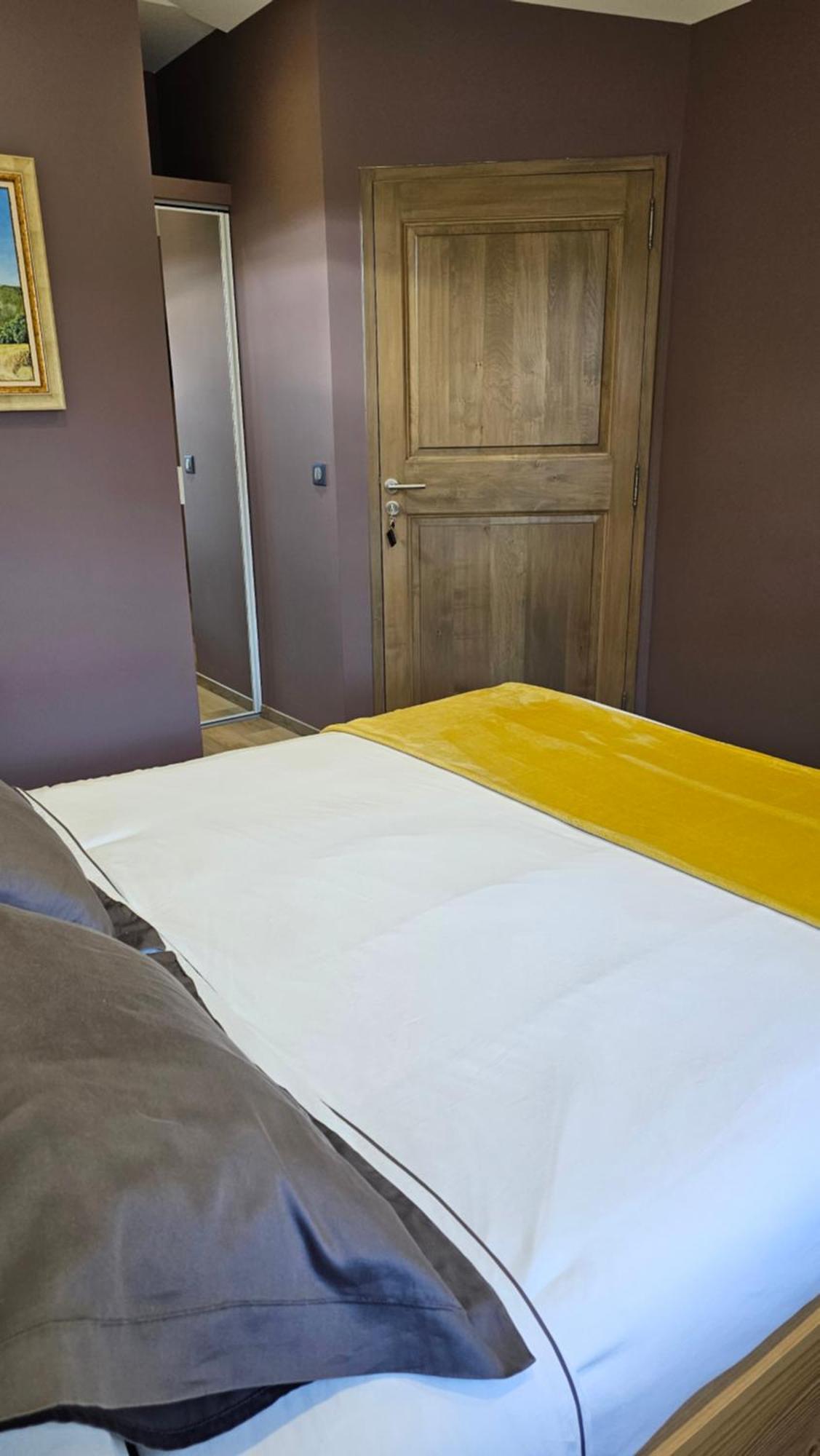 Bed and Breakfast Les Marronniers Laverune Екстер'єр фото