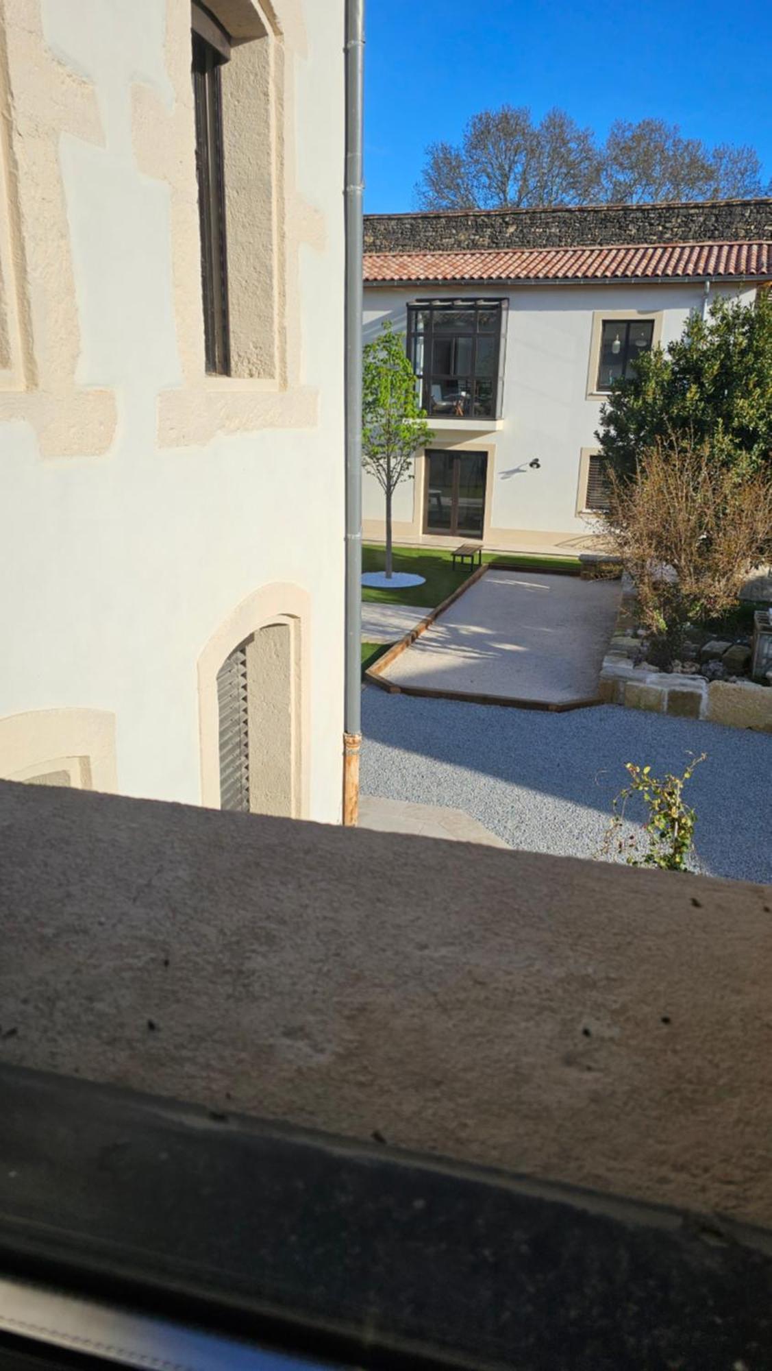 Bed and Breakfast Les Marronniers Laverune Екстер'єр фото
